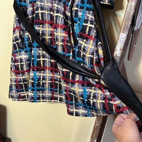 Coco & Tashi Colorful Tunic, Medium - Picture 10 of 10